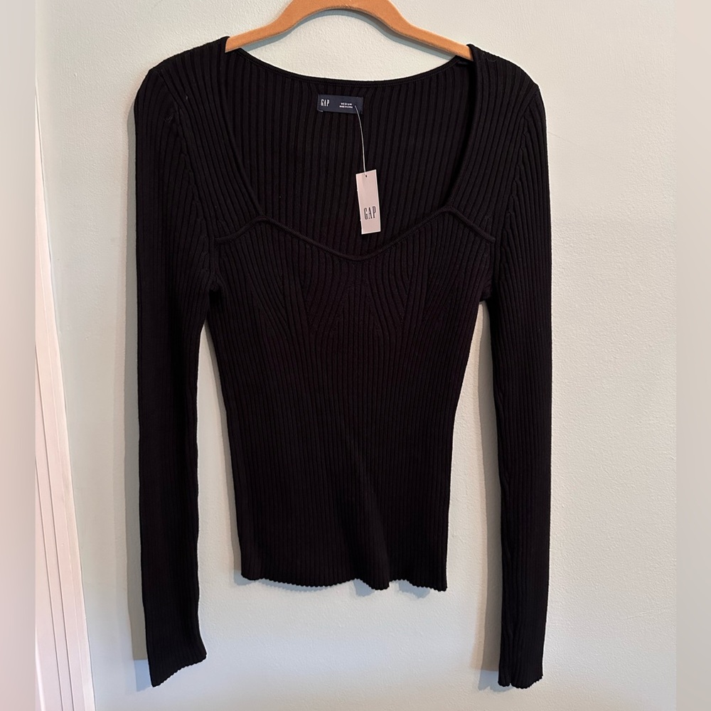 GAP Women's Elegant Black Long Sleeve Top